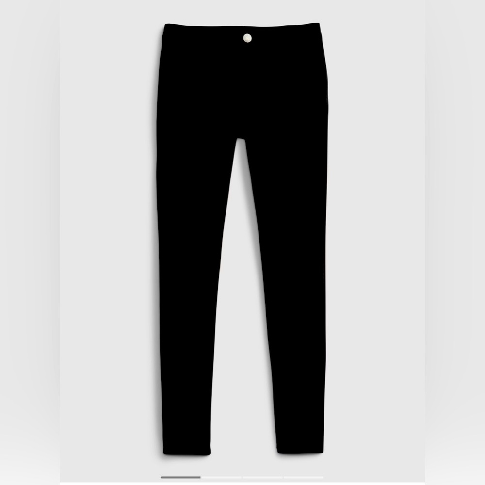 NWOT Audrey style! CONCERT BLACK. Timeless, chic,  Stretch Skinny PONTE pants